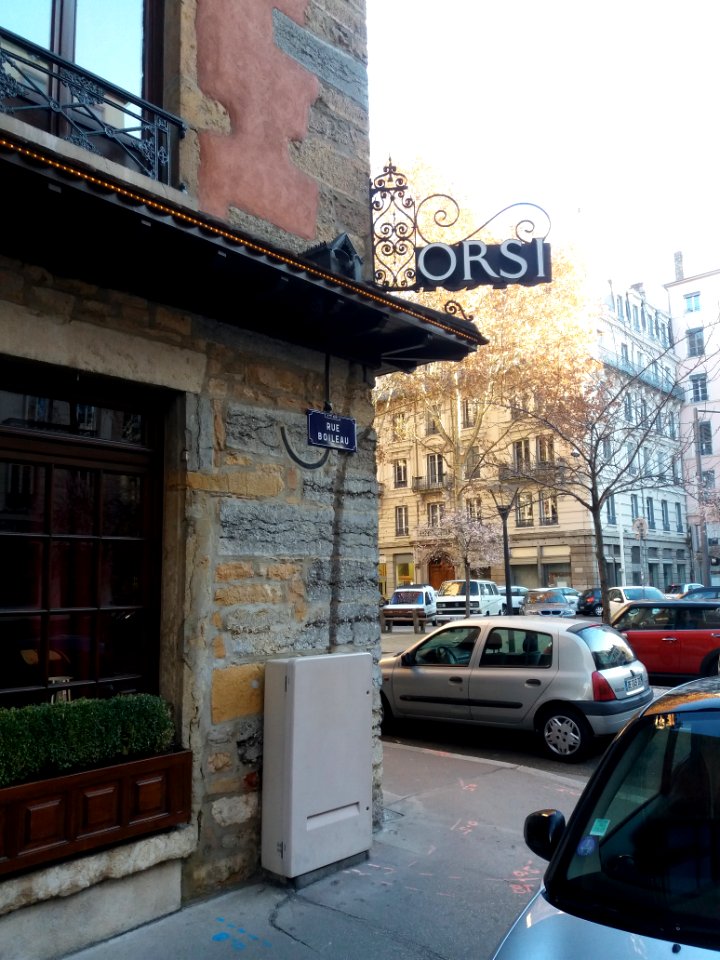 Lyon 6e - Rue Boileau, restaurant Pierre Orsi, enseigne