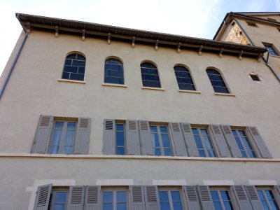 Lyon 5e - Chemin de Montauban - Sainte-Marie - La Solitude, fenêtres et vitraux au numéro 29