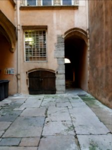 Lyon 5e - Rue Saint Jean - Immeuble au numéro 9 - Cour 02