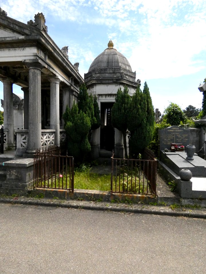 Lyon 5e - Cimetière de Loyasse - Chapelle de la famille Sauzet