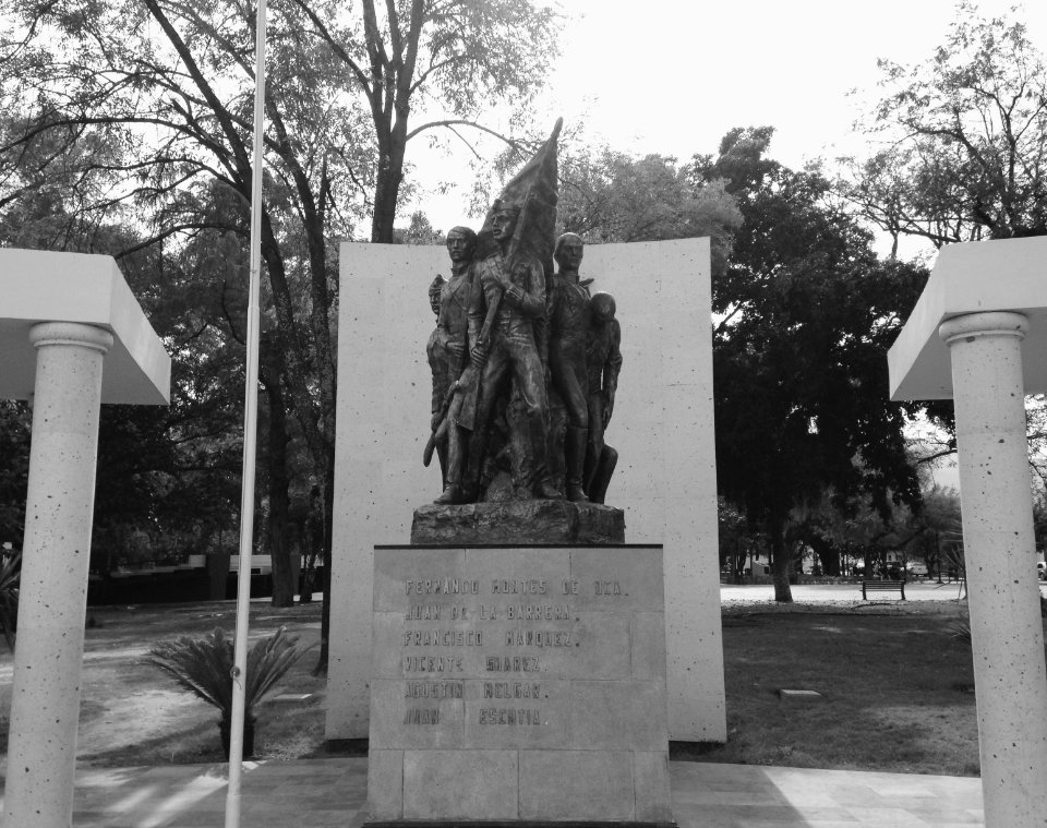 Memorial Ninos Heroes Cd Victoria