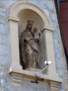 Lyon 5e - Montée Saint Laurent - Vierge à l'enfant du lycée Don Bosco 01