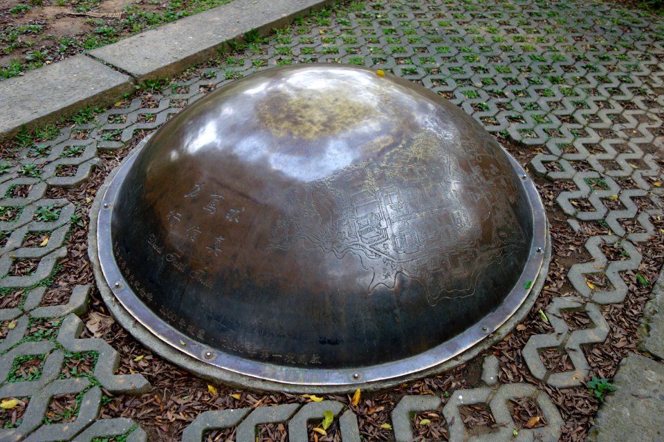 Memorial - Tunghai University - DSC01480