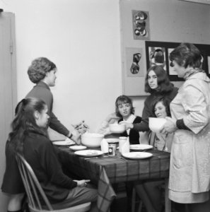 Meisjes op een meisjesschool aan de Keizersgracht 772 te Amsterdam tijdens het e, Bestanddeelnr 918-5065