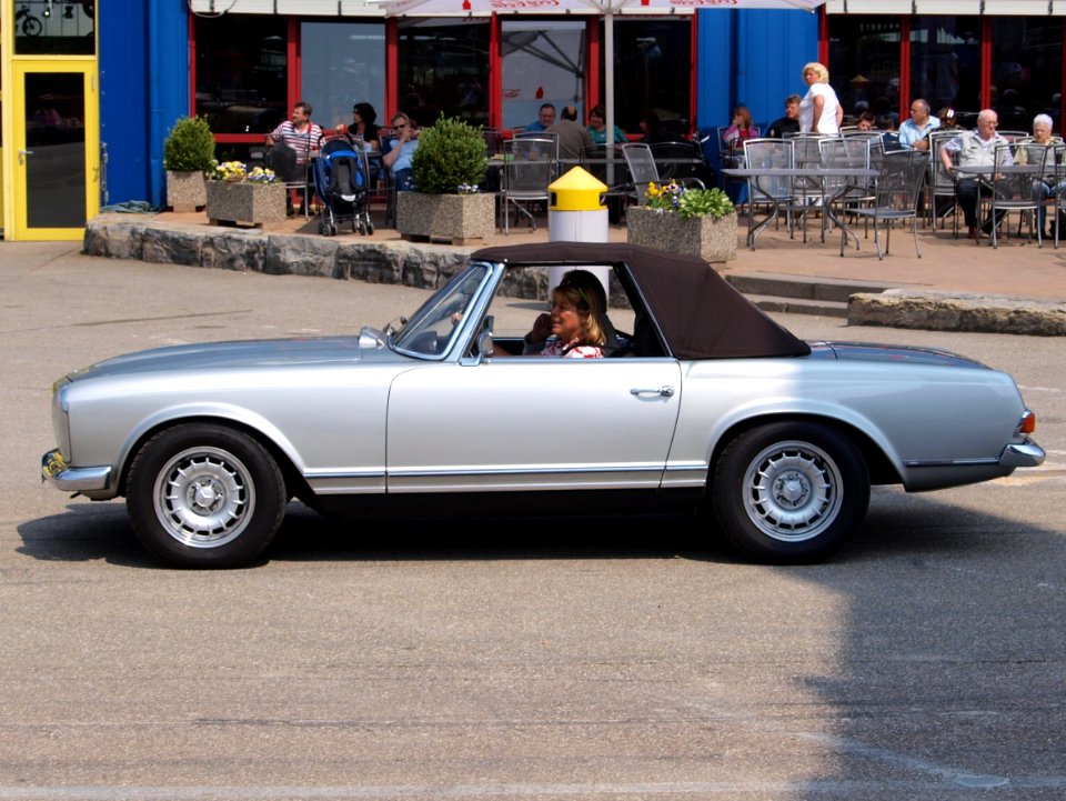 Mercedes Benz 280 SL (1970) p2