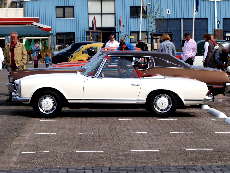 Mercedes-Benz 280 SL Automatic (1969), Dutch licence registration AL-84-19 pic3