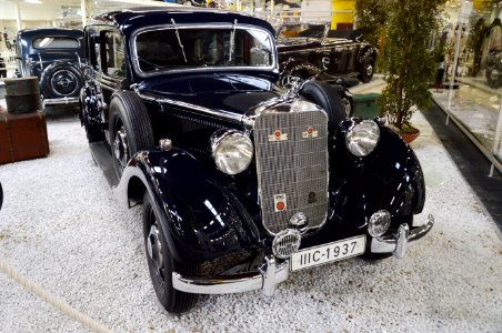 Mercedes-Benz 260 D Pullmann. side. Spielvogel