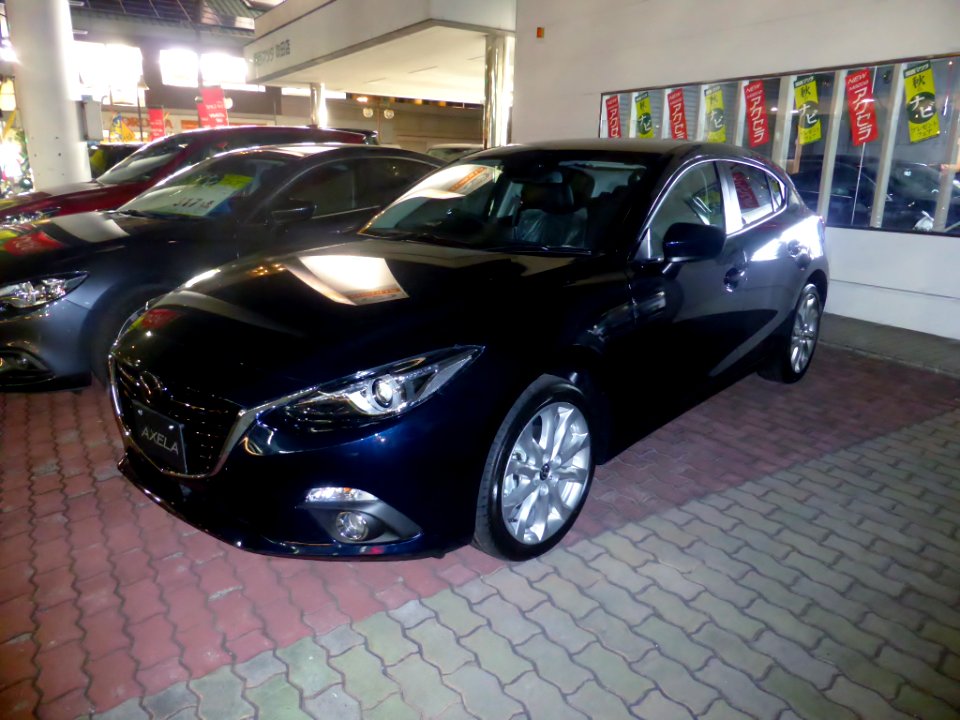 Mazda AXELA SPORT XD (BM) at night front