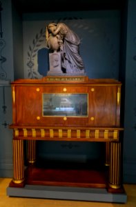 Memorial to Johann Carl von Zeppelin, by Johannes Klinckerfuss and Philipp Jakob Scheffauer, Stuttgart, 1801 - Landesmuseum Württemberg - Stuttgart, Germany - DSC03278