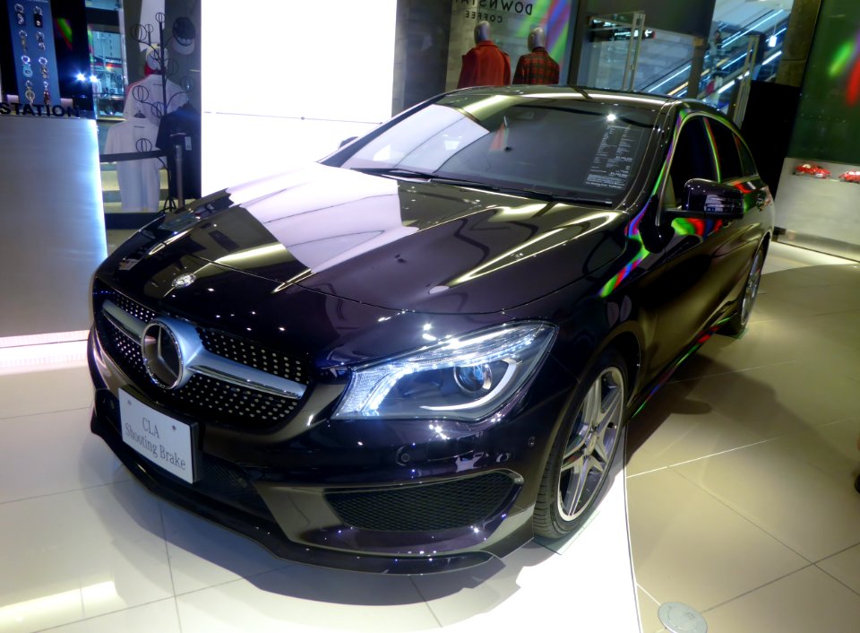 Mercedes-Benz CLA180 Shooting Brake Sports (X117) front