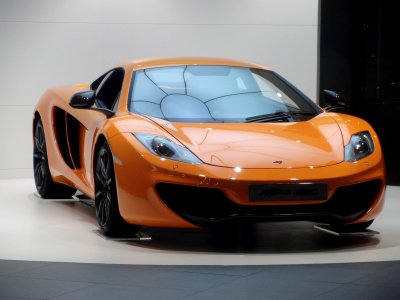 McLaren MP4-12C 3