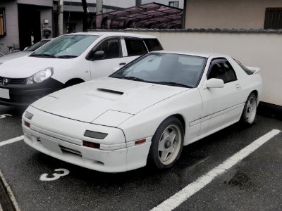 Mazda RX-7 (FC3S) front