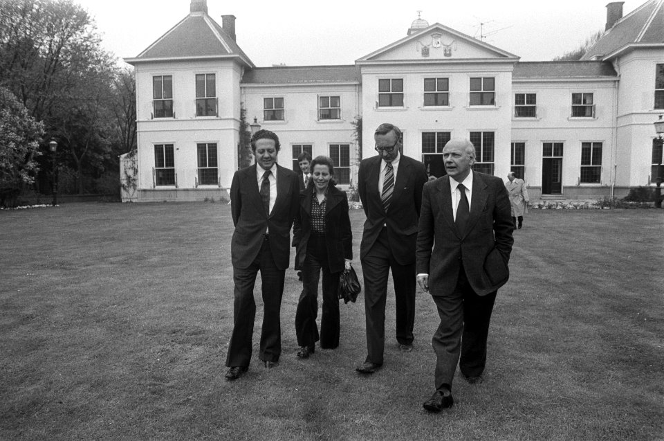 Mario Soares door Den Uyl in Catshuis ontvangen Mario Soares, mevrouw Soares …, Bestanddeelnr 927-1691