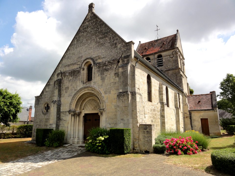Mercin-et-Vaux (Aisne) église Saint-Léger (01)