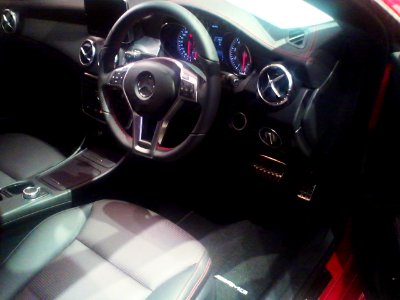 Mercedes-Benz CLA250 (C117) interior photo