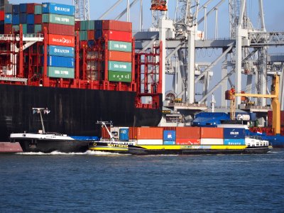 Matthinge (ship, 2011) ENI 02333789 & Vectura (ship, 2009) ENI 02331454 Port of Rotterdam pic2