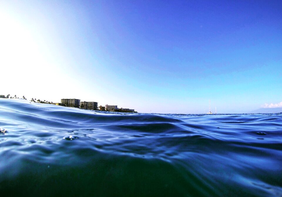 Blue waves architecture