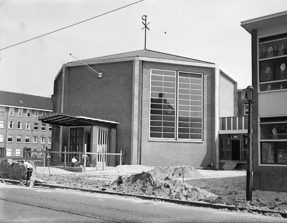 Maranathakerk nieuwe Hervormde Kerk in aanbouw, Kruinderstraat, Amsterdam, Bestanddeelnr 907-2825