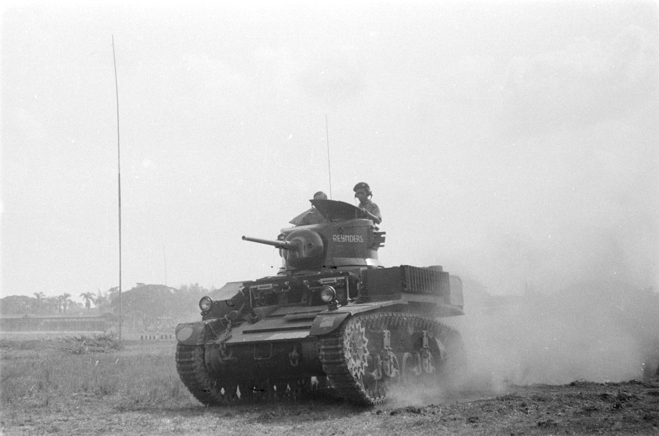 Manoeuvres Eskadron Vechtwagens KNIL Tank ¨Reijnders¨, Bestanddeelnr 93-2-2