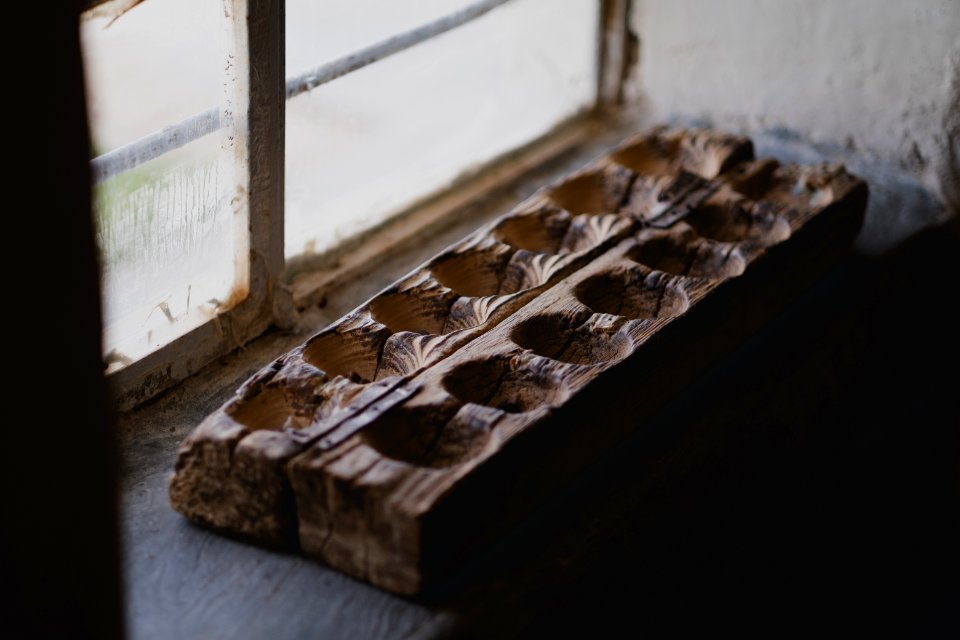 Mancala board at an Ezidi home in June of 2019 in Wardia village near Shingal town 02