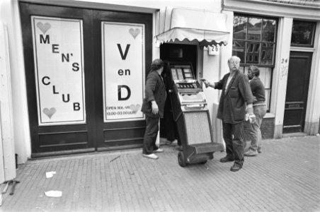 Mens Club V en D (bordeel) aan Prinsengracht te Amsterdam gesloten wegens over, Bestanddeelnr 933-0232