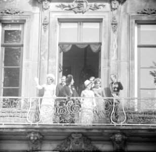 Opening der Staten-Generaal, op balkon Lange Voorhout, Bestanddeelnr 918-2105