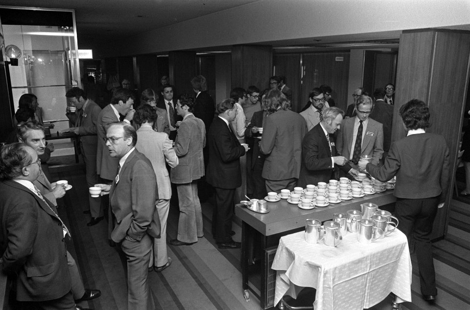 Opdracht in Hilton Hotel, Bestanddeelnr 926-5375
