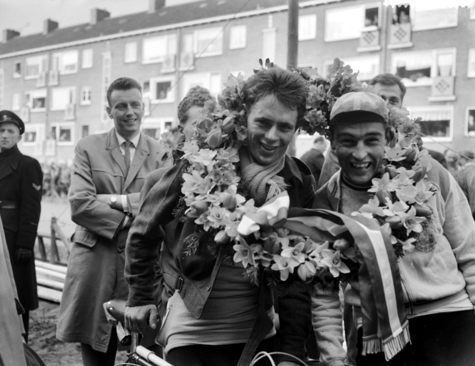 Opening van het wielerwegseizoen met de Ronde van Noord Holland, Bestanddeelnr 910-2910
