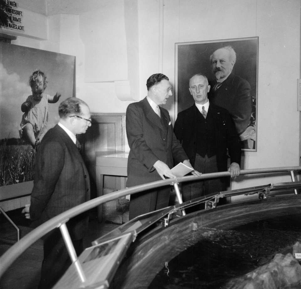 Opening Zuiderzeetentoonstelling door Minister van Verkeer en Waterstaat, Bestanddeelnr 904-5045