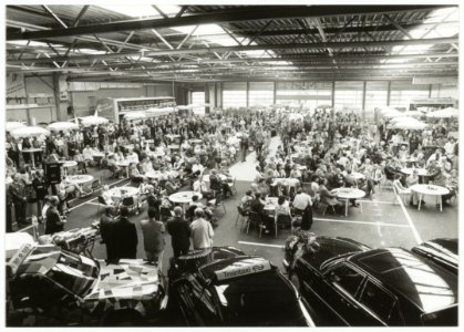 Opening van het nieuwe gebouw van de Cramer Tervoort Groep, een groot Taxibedrijf in de Waarderpolder. NL-HlmNHA 54035090