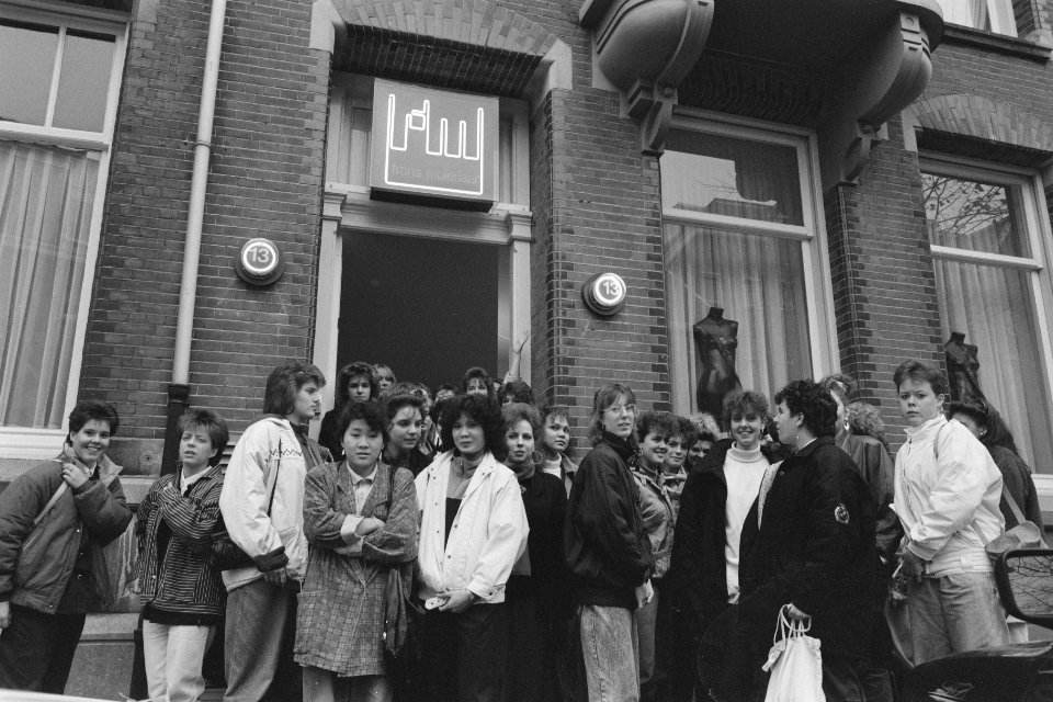 Opdracht Gelderlander modeschool bij Frans Molenaar, Bestanddeelnr 934-1191