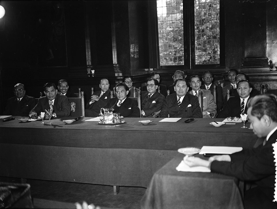 Opening Unie Conferentie in Binnenhof, Indonesie delegatie, Bestanddeelnr 906-5558