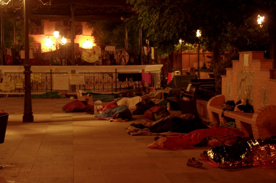 Marcha indignada - Noche en la plaza 010