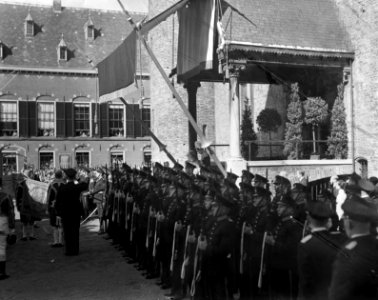 Opening Staten Generaal. Koningin verlaat Ridderzaal, Bestanddeelnr 903-0137