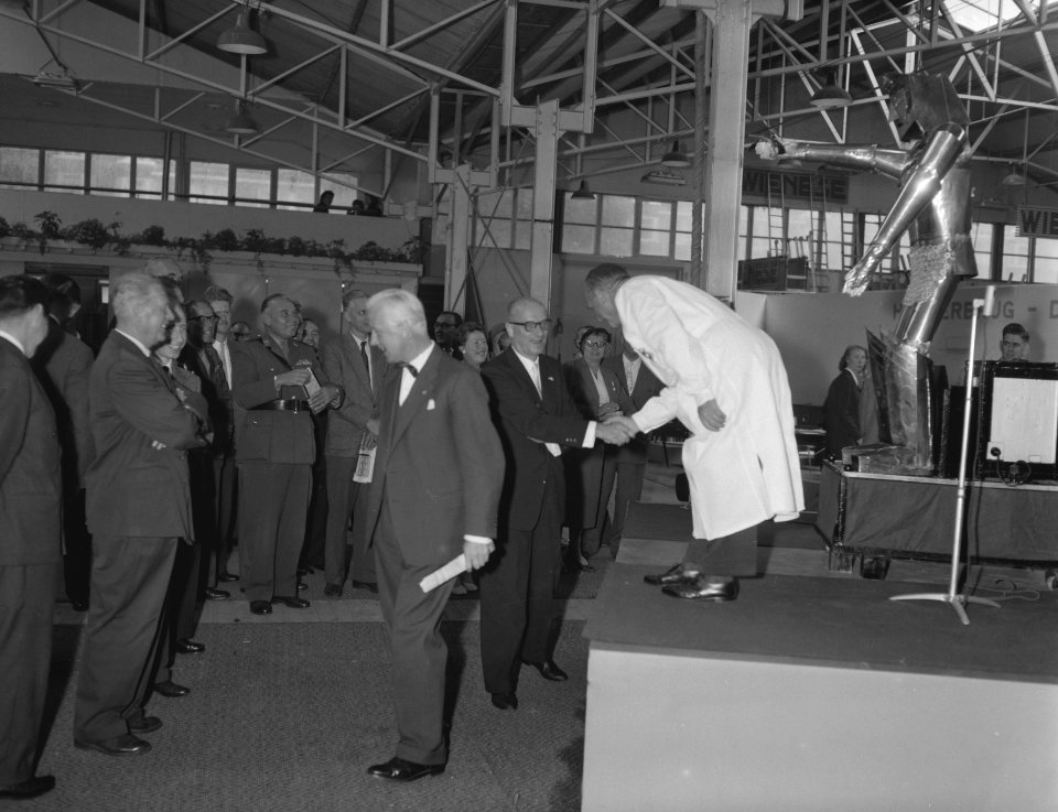 Opening van de Firato door wethouder van Wijck in het RAI gebouw te Amsterdam, Bestanddeelnr 909-8614