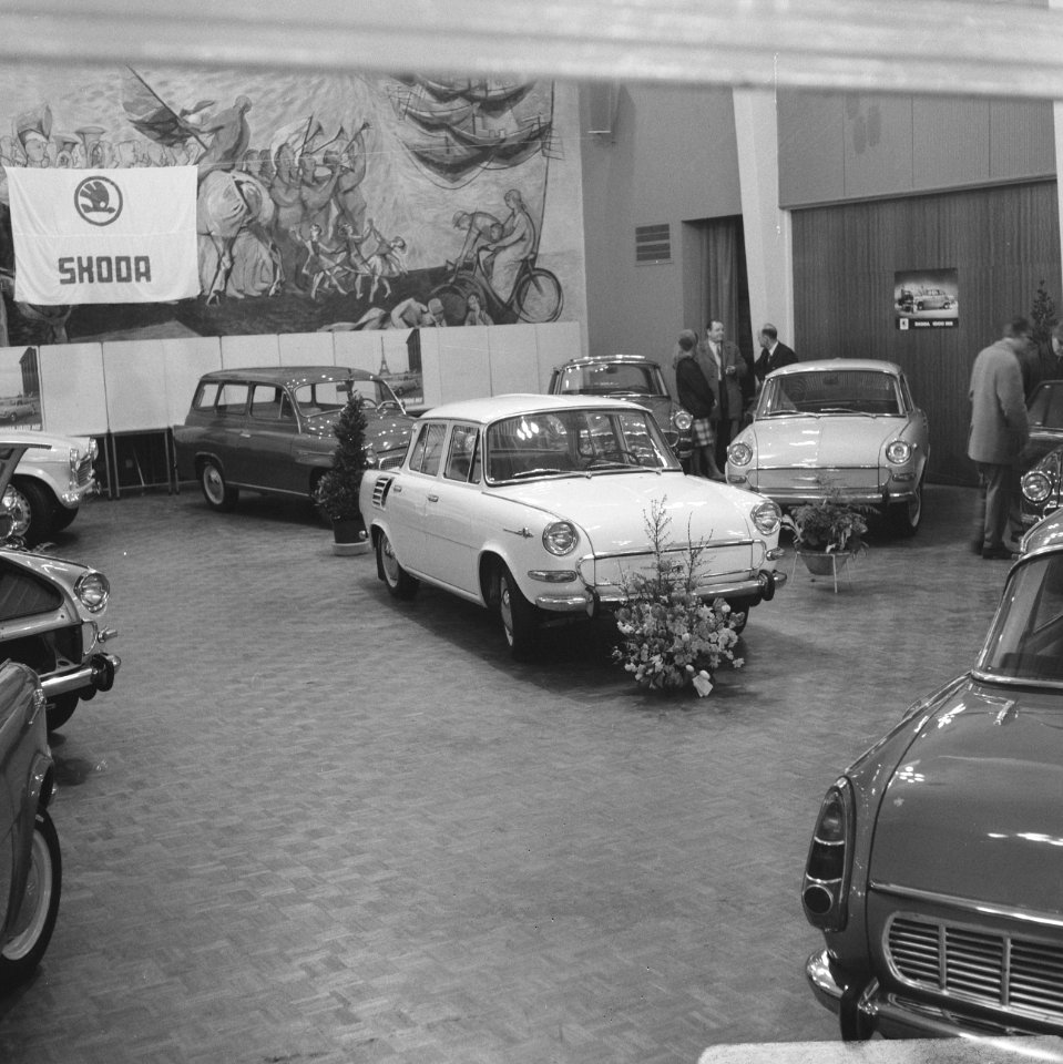 Opdracht Garage Brouwer , show Skoda, Bestanddeelnr 919-0167