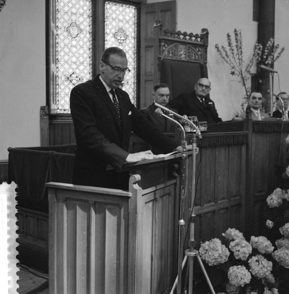 Opening van het Internationaal Congres van Automobieltechniek door de Directoraa, Bestanddeelnr 911-2363