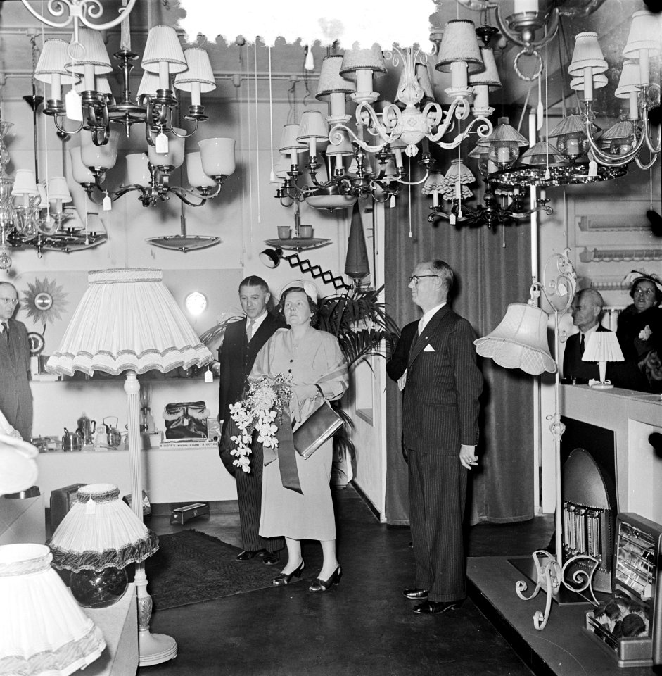 Opening van het Groothandelsgebouw te Rotterdam door koningin Juliana. Koningin , Bestanddeelnr 905-7591