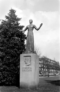 Opdracht Volkskrant. Beeld van Wilhelmina Drucker in Amsterdam, Bestanddeelnr 923-4136