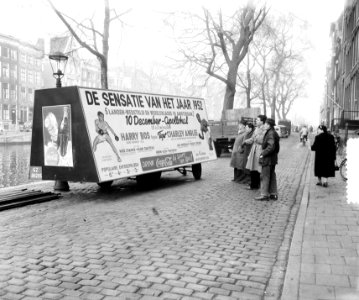 Opdrachten Coca Cola Boksen. Ar. Beauchez , Hannie Termeulen , Harry Bos en Angl, Bestanddeelnr 905-4474