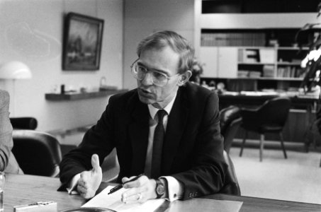 Opdracht Financieel Dagblad minister Ruding , kop, Bestanddeelnr 933-4620