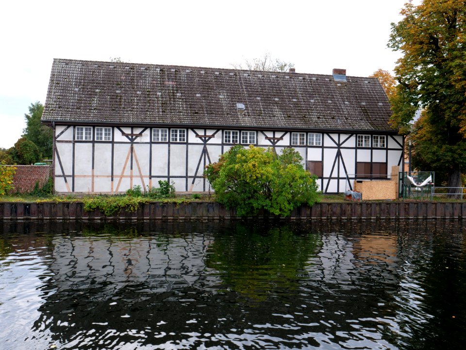Nordhafen Spandau boathouse 2019-10-18 02
