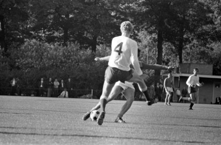 Oefenwedstrijd Nederlands elftal De Graafschap in het UNVB trainingscentrum Zei, Bestanddeelnr 922-7552