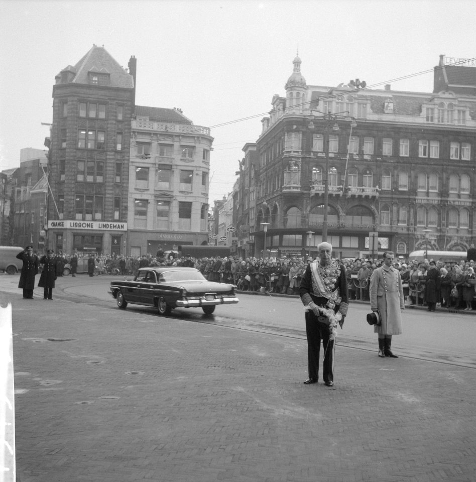 Nieuwsjaarsreceptie voor Corps Diplomatique op Paleis te Amsterdam Aankomst van, Bestanddeelnr 913-4505