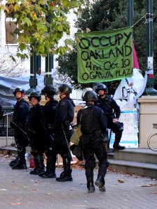 Occupy Oakland Eviction 11-14 4033