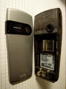 Nokia 6230 -angled- Backcover and Deviceback