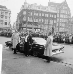Nieuwsjaarsreceptie voor CD op Paleis te Amsterdam Aankomst van de gevolmachtig, Bestanddeelnr 913-4464