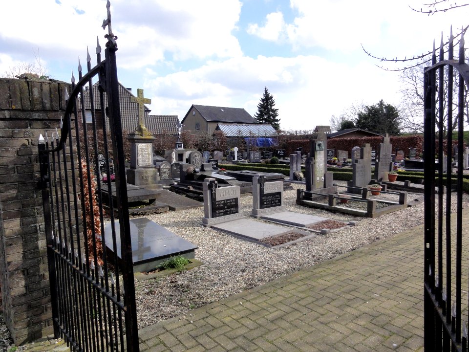 Niftrik (Wijchen) kerkhof Gem.Mon