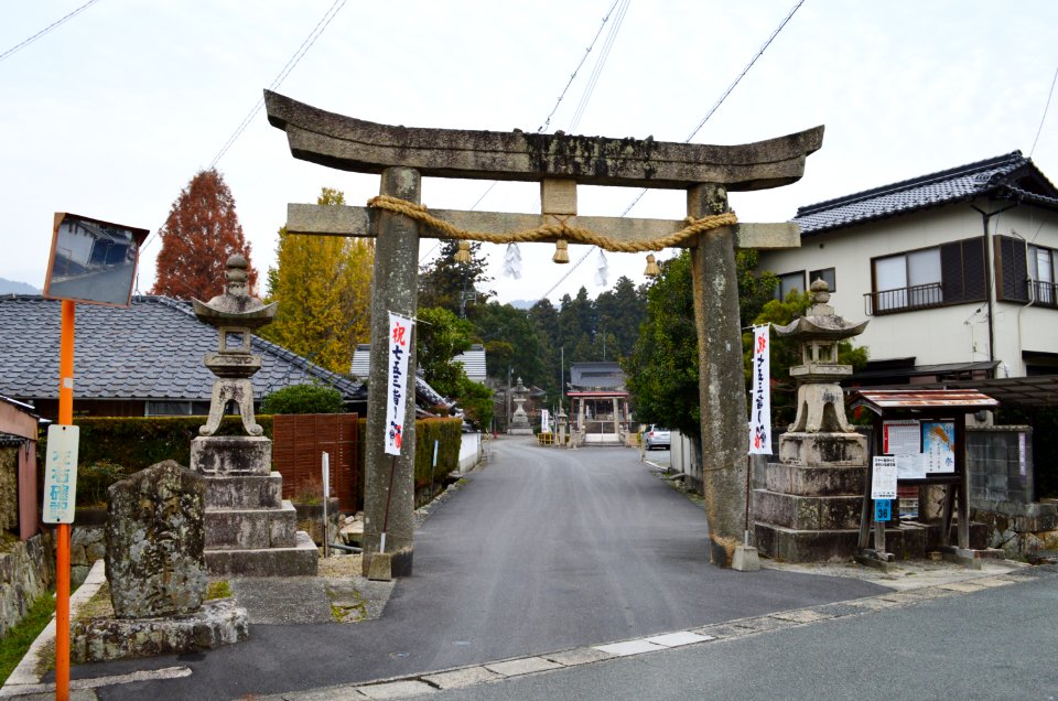 Nikabe-jinja, torii