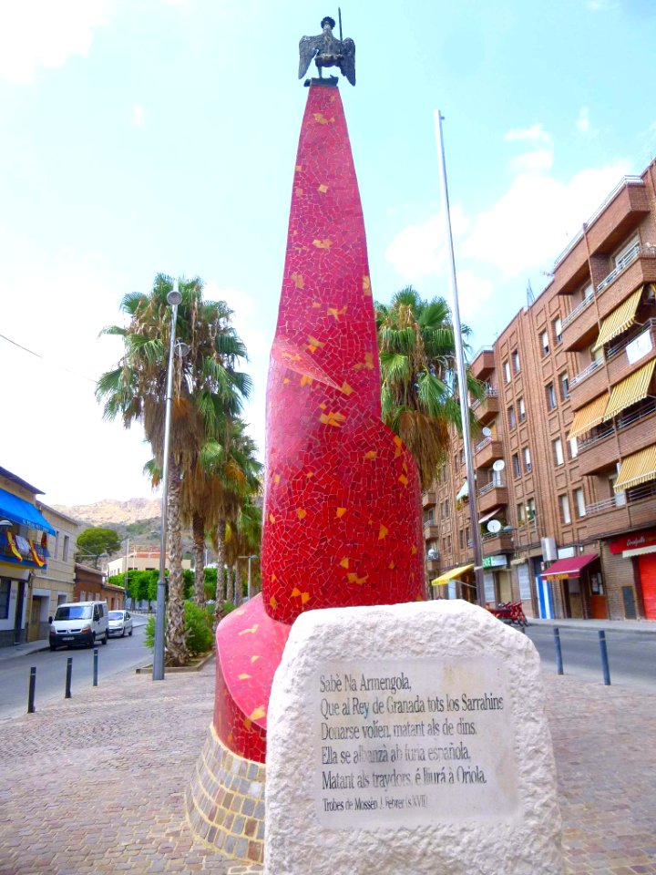 Orihuela - Monumento a la Armengola 3